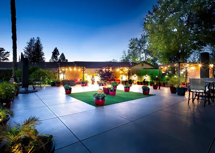 The Palo Alto Inn